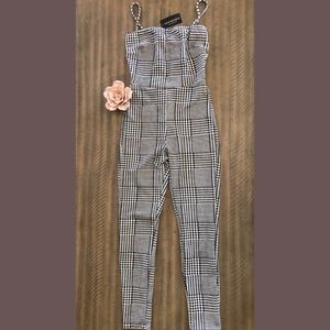 🚨SOLD🚨Fashion Nova Jumpsuit